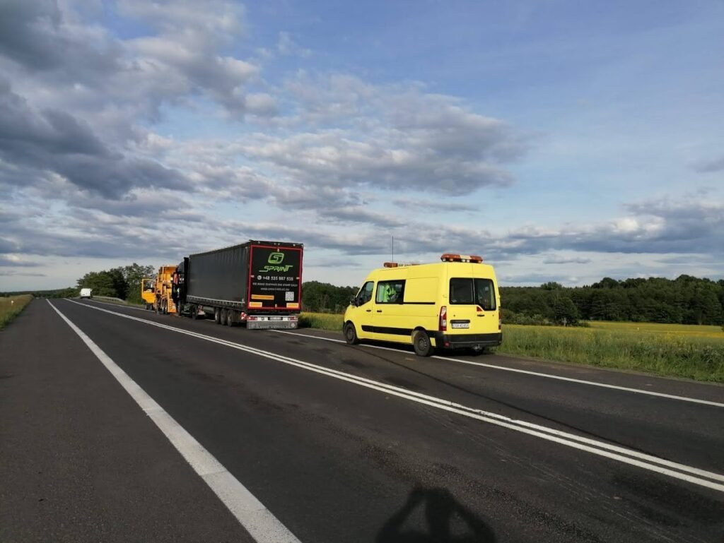 Nowoczesna laweta Legnica gotowa do szybkiej interwencji 24/7 na terenie miasta i okolic